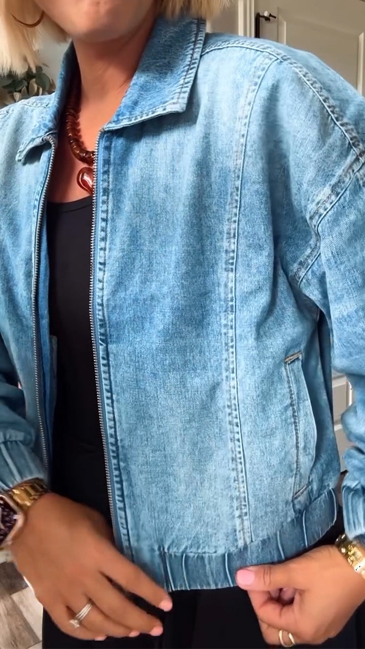 Valentinia - Giacca in Denim con Zip Senza Tempo