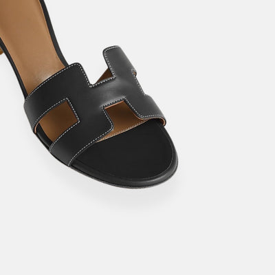 Clara – Mules traforate con tacco basso