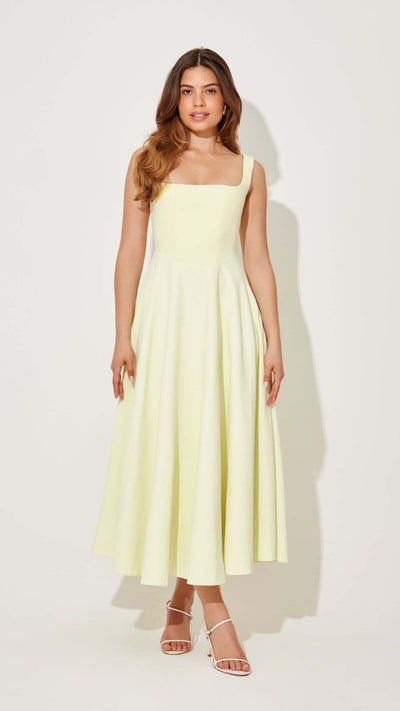 Isolde - Eleganza & Leggerezza per le Tue Giornate d’Estate