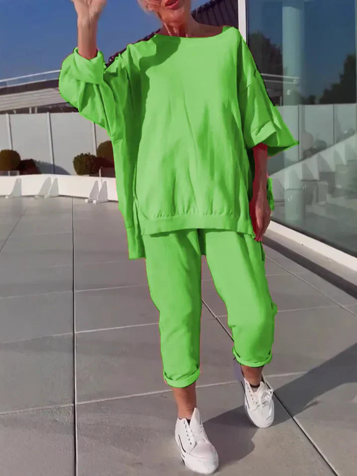 Gabriella - Tuta elegante con scollo rotondo