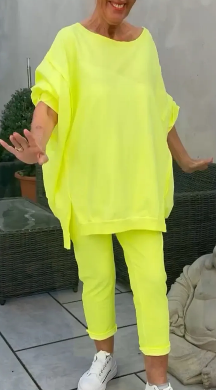 Gabriella - Tuta elegante con scollo rotondo