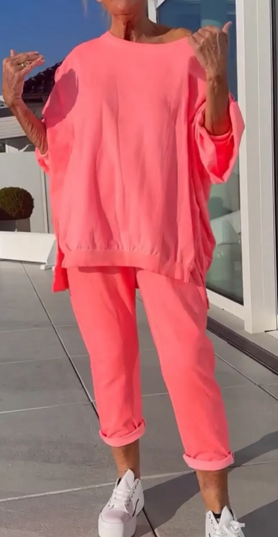 Gabriella - Tuta elegante con scollo rotondo